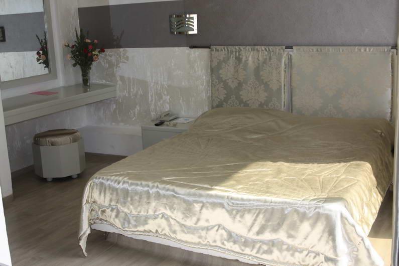 Excel Hotel